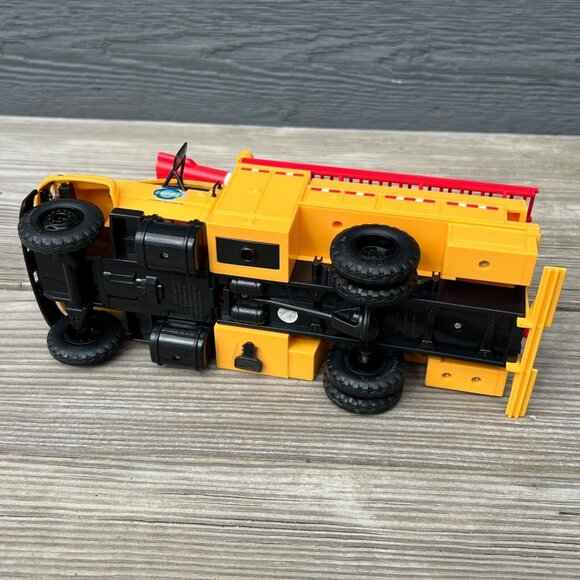 11" DG PRODUCTIONS -1995-1-1 Empire Electric Utility Bucket Truck - Picture 12 of 16